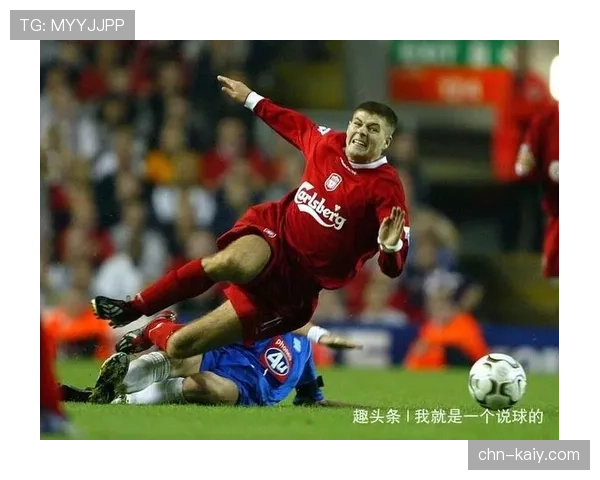 特写:尼斯中场核心图拉姆带伤坚持完整场训练 特写:尼斯中场核心图拉姆带伤坚持完整场训练